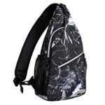 Mosiso Zaino Monospallasling Bag Poliestere Resistente Allacqua Al Petto Spalla Borsa Palestra Fanny Sacco Satchel Escursionismo Allaperto Borsa Per Uomo Donna Viaggi Daypackmarmo Nero 0