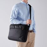 Amazon Basics Borsa Compatta Per Computer Portatile Con Tasche Per Accessori 156 Pollici 40 Cm Nera Confezione Da 1 0 4